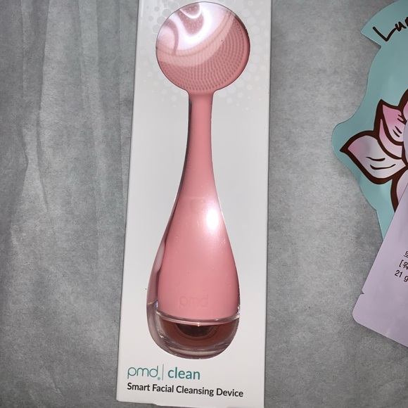 PMB Clean Smart Facial Cleansing Device - Picture 8 of 11